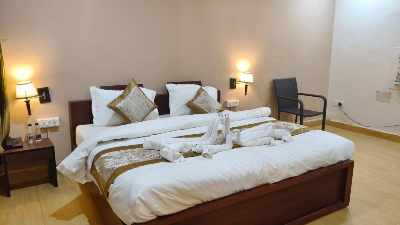 Hotel Shree Krishna Jungle Resort 克久拉霍 外观 照片