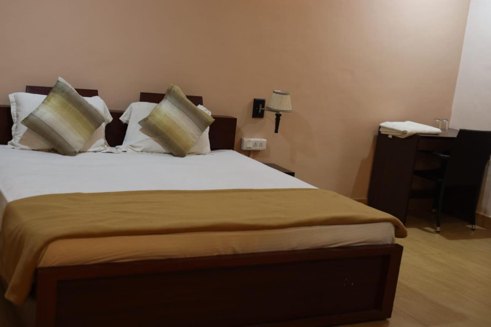 Hotel Shree Krishna Jungle Resort 克久拉霍 外观 照片